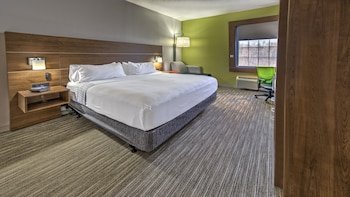Holiday Inn Express Hotel & Suites Crossville