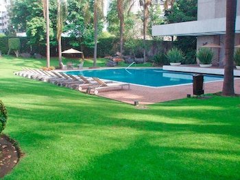 Royal Pedregal