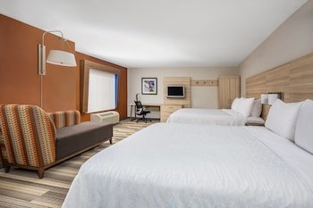 Holiday Inn Express & Suites Ontario Airport