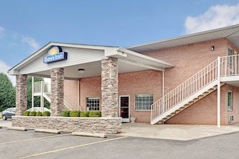 Days Inn by Wyndham Joelton/Nashville