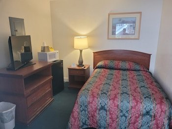 Queens Lodge Motel & Apartments