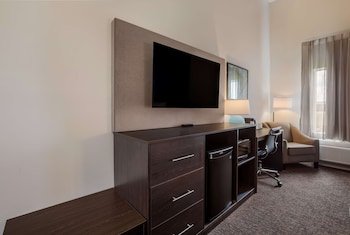 La Quinta Inn & Suites by Wyndham Sulphur
