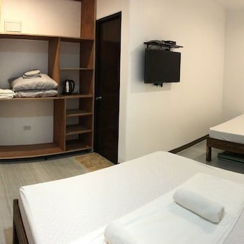 Seabreeze Beach Lodge