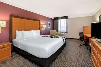 La Quinta Inn & Suites by Wyndham Tacoma - Seattle