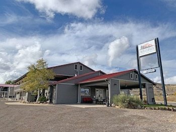Red Ledges Inn