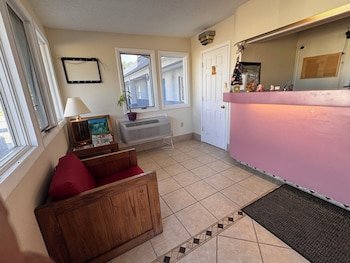 Whispering Pines Motel