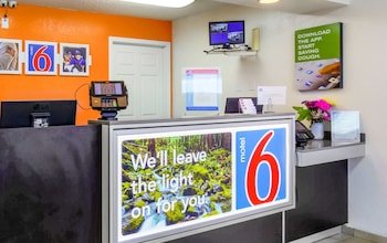 Motel 6 Medford North