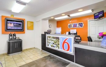Motel 6 Medford North