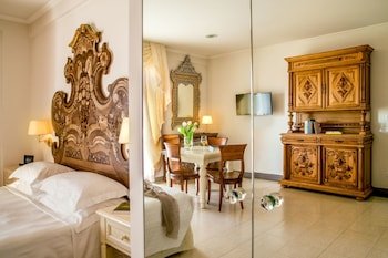 Hotel Arcom Palace