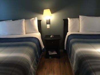 Jones Beach Hotel