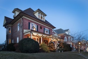 Harvest Moon Bed & Breakfast