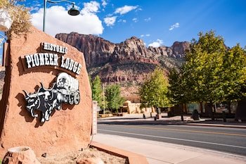 Pioneer Lodge