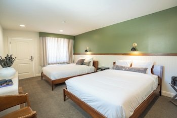 Pioneer Lodge