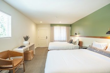 Pioneer Lodge