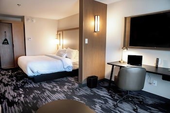 Fairfield Inn & Suites Richmond Airport