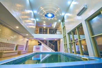 Double M Exquisite Lounge And Suites