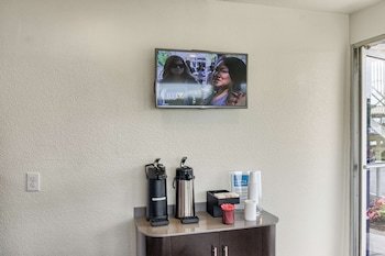 Motel 6 Everett South