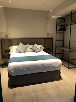 Hotel Torrent
