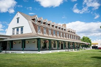 The Historic Sheridan Inn