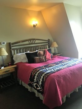 The Historic Sheridan Inn