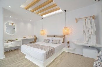 Naxian Spirit Inn