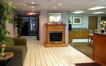 Super 8 by Wyndham Logansport
