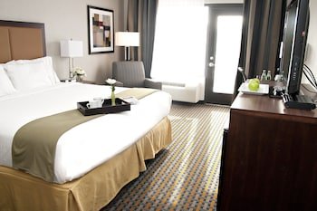 Holiday Inn Express Pembroke