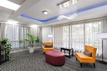 Days Inn by Wyndham Clarksville North