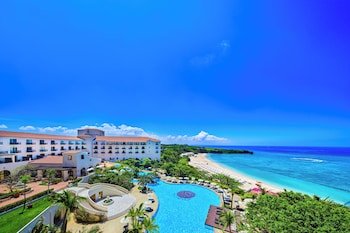 Hotel Nikko Alivila / Yomitan Resort Okinawa
