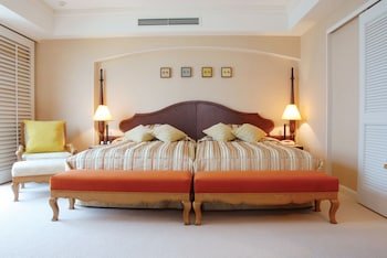 Hotel Nikko Alivila / Yomitan Resort Okinawa