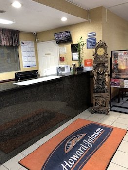 Howard Johnson by Wyndham Perry GA