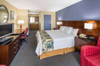 Days Inn by Wyndham Walterboro