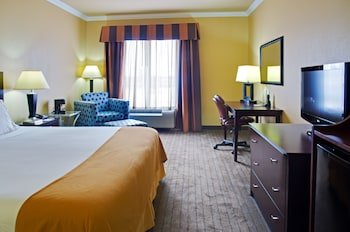 Holiday Inn Express & Suites Natchitoches