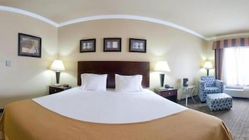 Holiday Inn Express & Suites Natchitoches