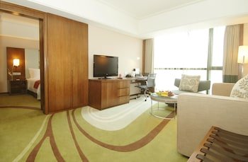 Holiday Inn Qingdao City Center