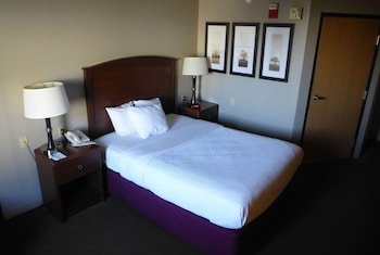 AmericInn by Wyndham Mitchell