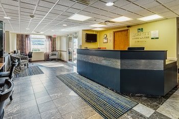 Quality Inn & Suites I-81 Exit 7