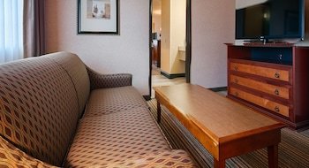 Best Western Plus Rama Inn & Suites