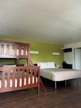 Motel 6 Monterey Downtown
