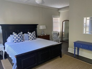 Inn at Grey Gables