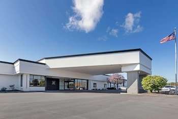 Quality Inn Near Finger Lakes And Seneca Falls