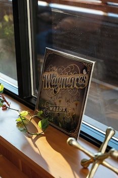 Waymore’s Guest House & Casual Club