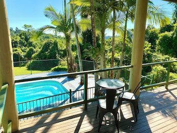 Jackaroo Treehouse Mission Beach