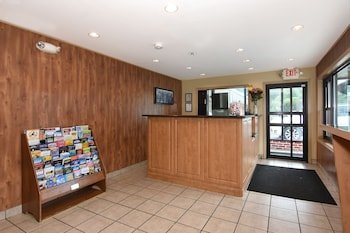 Ardsley Acres Hotel Court