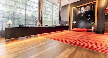 Plaza Premium Grand Winston