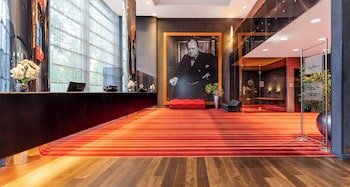 Plaza Premium Grand Winston