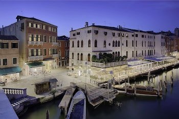 NH Venezia Santa Lucia