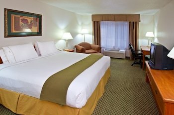 Holiday Inn Express & Suites Logan
