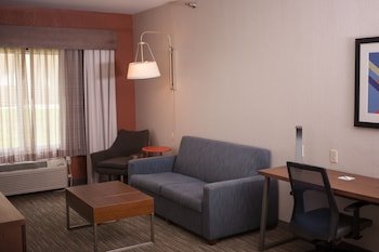 Holiday Inn Express & Suites Logan
