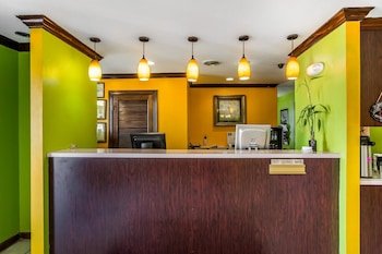Rodeway Inn & Suites